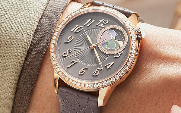 表盘一划就废？江诗丹顿用户必看的保养误区（图）